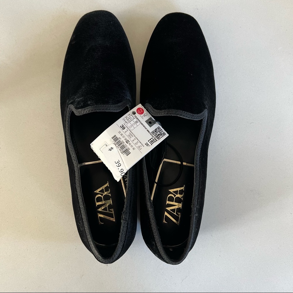 NWT Black Zara Velvet Shoes- size 9